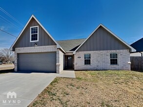 Building Photo - 5401 Ashworth Ct