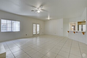 Building Photo - 8301 Boseck Dr