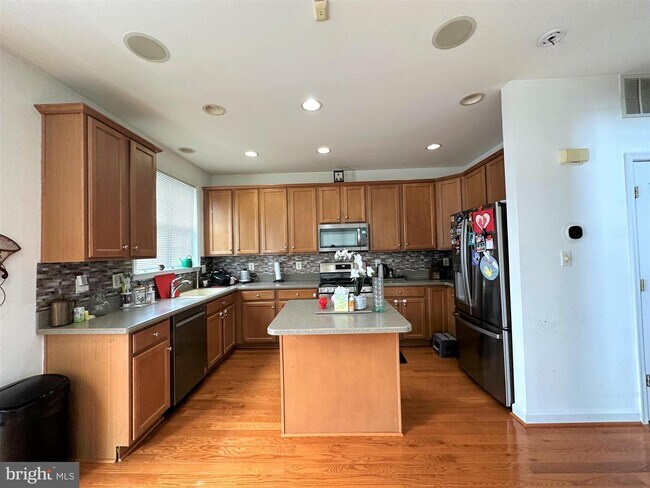 Building Photo - 42562 Magellan Square