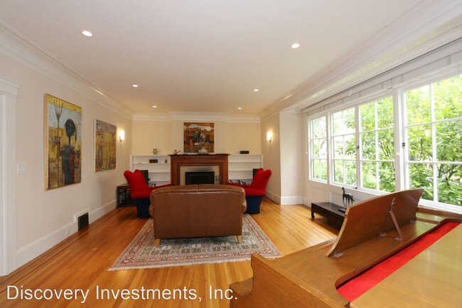 Building Photo - 4 br, 2.5 bath House - 37 The Plaza Drive