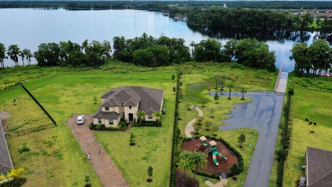 Building Photo - 17633 Sailfin Dr