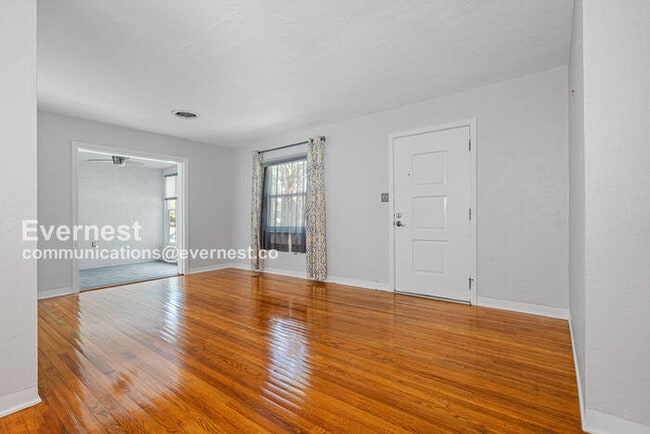 Building Photo - 5600 Tangerine Ave S