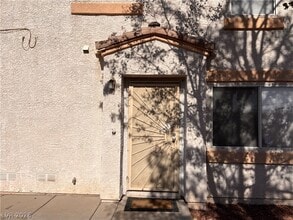 Building Photo - 3391 Sparrow Heights Ave