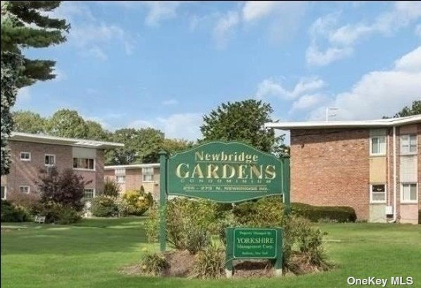 Foto principal - 269 N Newbridge Rd