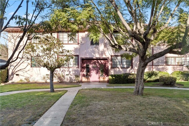Foto del edificio - 4051 Abourne Rd