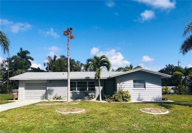 Building Photo - 513 Monterey Ave