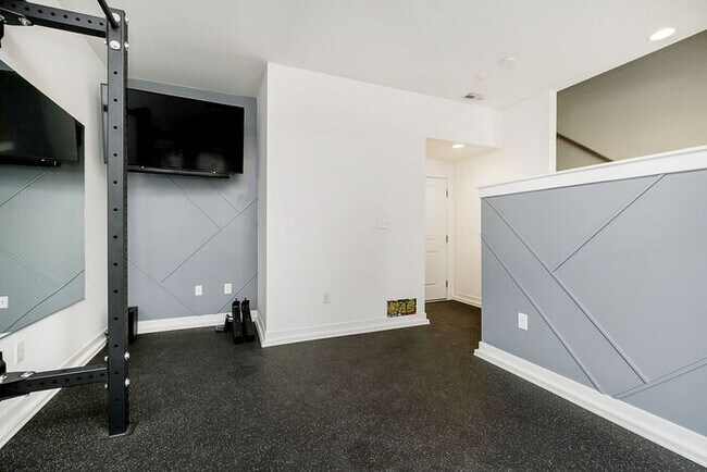 Foto del edificio - 2 Bed 2.5 Bath Townhome in Herron Morton!