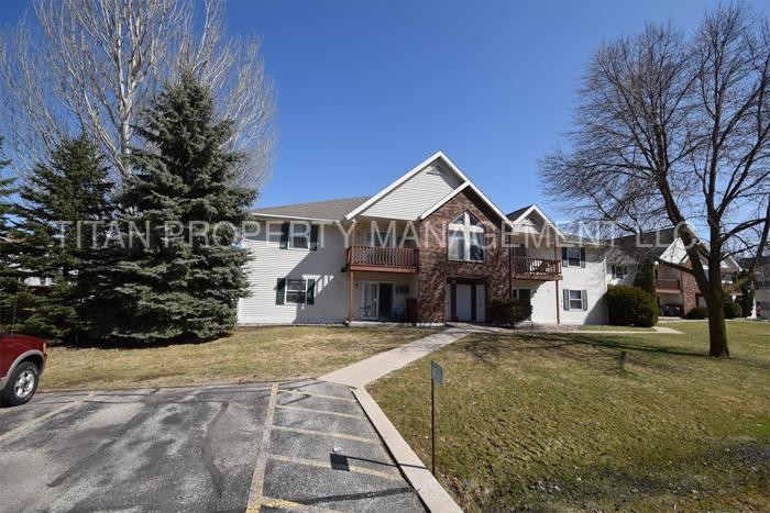 Primary Photo - Large 2 Bedroom Water Inc.