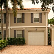 Building Photo - 5823 Cove Cir