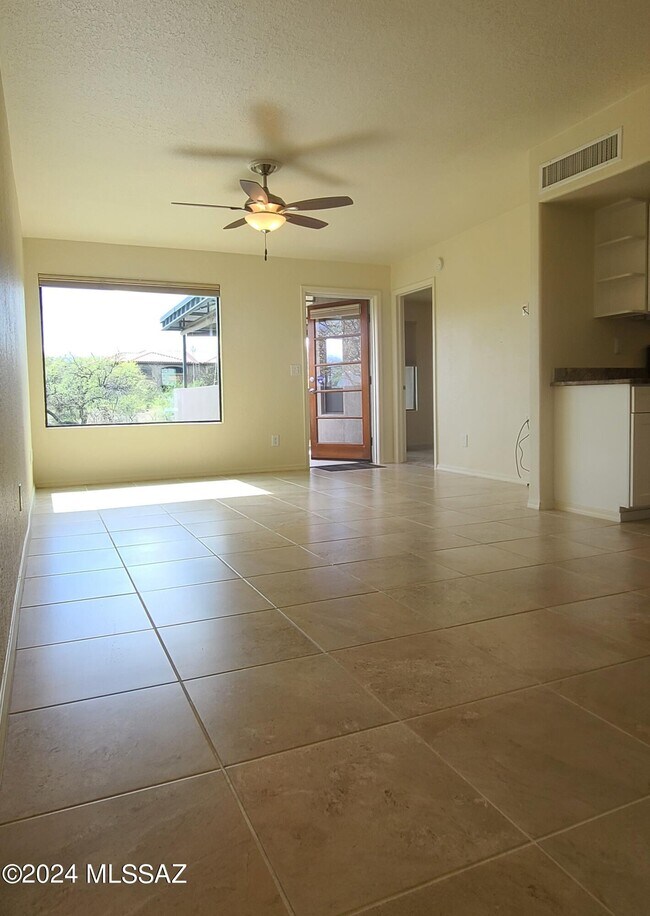 Foto del edificio - 5800 N Kolb Rd