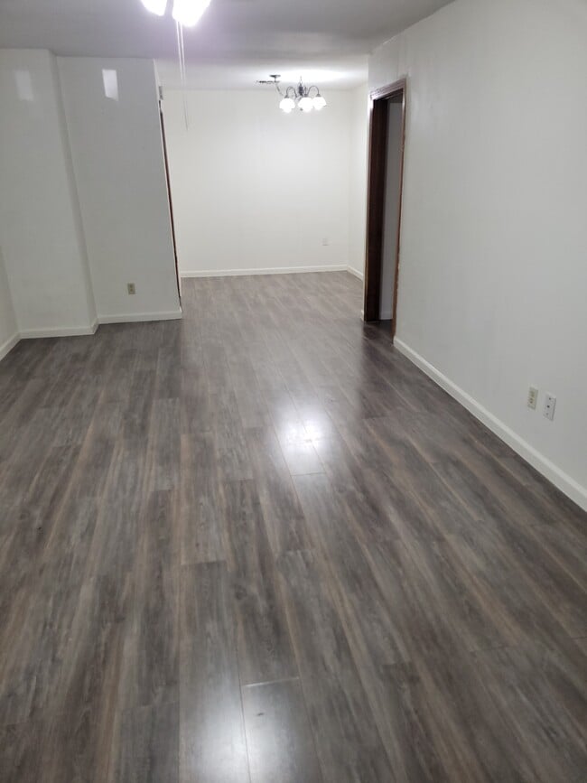 Foto del edificio - 1705 Harding St