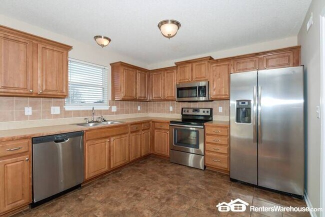 Foto del edificio - 3 Bed 2.5 Bath Home For Rent In Shoal Cree...