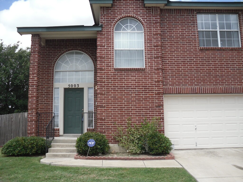 Primary Photo - 5003 Wood Glen Dr