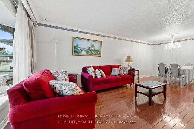 Photo du bâtiment - 85 Autumn Blvd