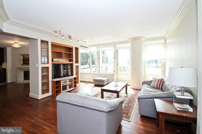Foto del edificio - 3030 K St NW