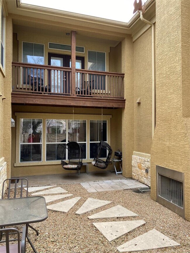 Building Photo - 3406 Menchaca Rd