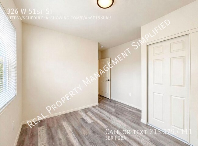 Building Photo - 326 W 51st St