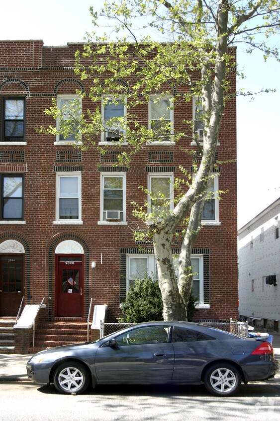 Primary Photo - 2040 73rd St