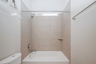 Building Photo - 10014 Granary Dr