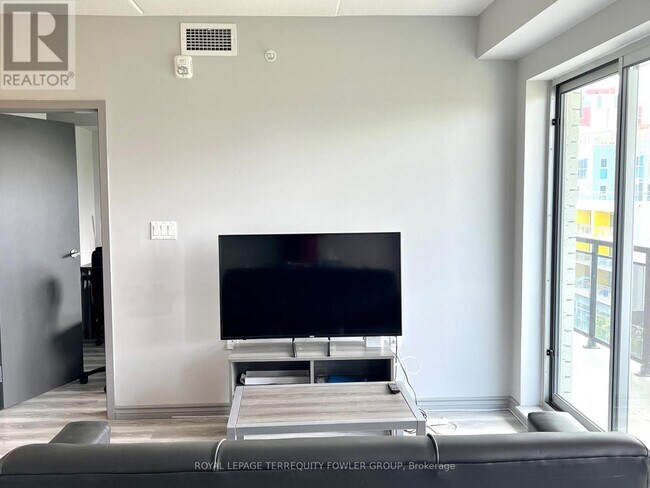 Photo du bâtiment - 275 Larch St