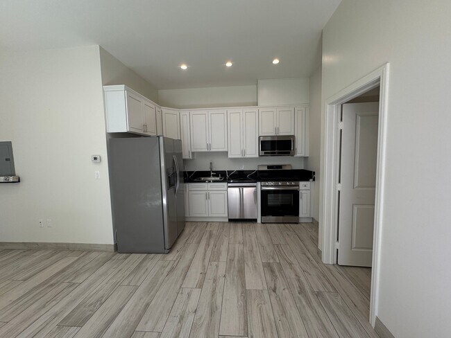 Foto del edificio - 23110 Mulholland Dr