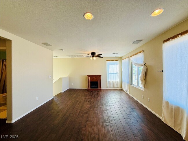 Foto del edificio - 5062 Gilleran Ave
