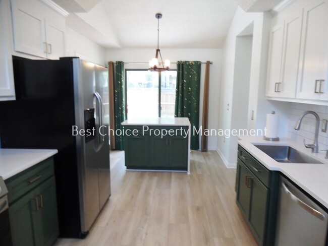 Photo - 5 Fallsburg court House