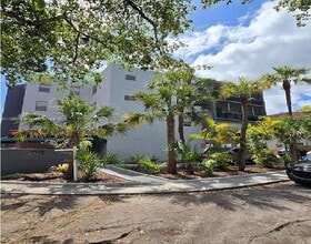 Building Photo - 13685 NE 10th Ave