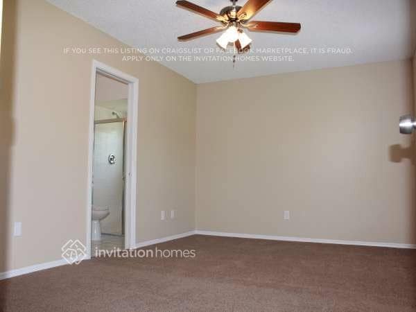 Building Photo - 1465 3rd Ave