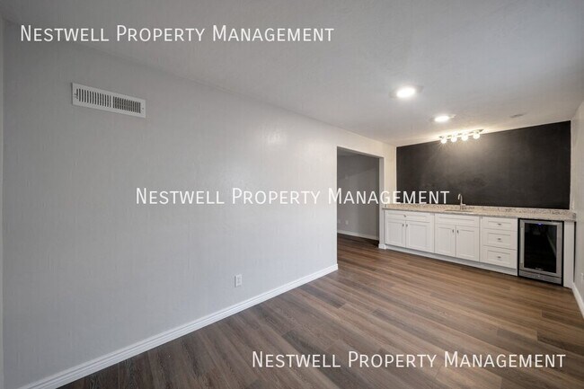 Building Photo - 679 W Saratoga Chase Dr