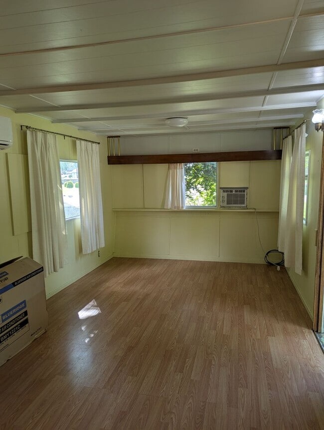 Building Photo - NIce Quiet Place at end of the road