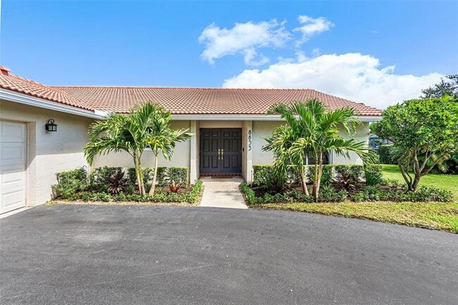 Foto del edificio - 8833 NW 1st St