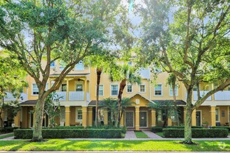 Building Photo - 123 E Thatch Palm Cir