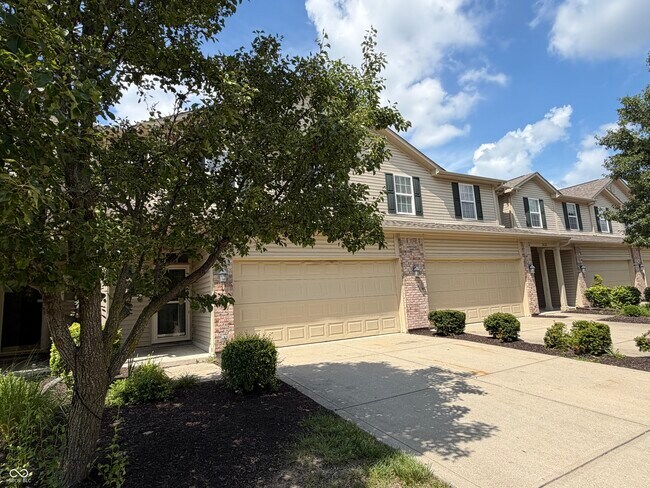 Building Photo - 2424 Boyer Ln