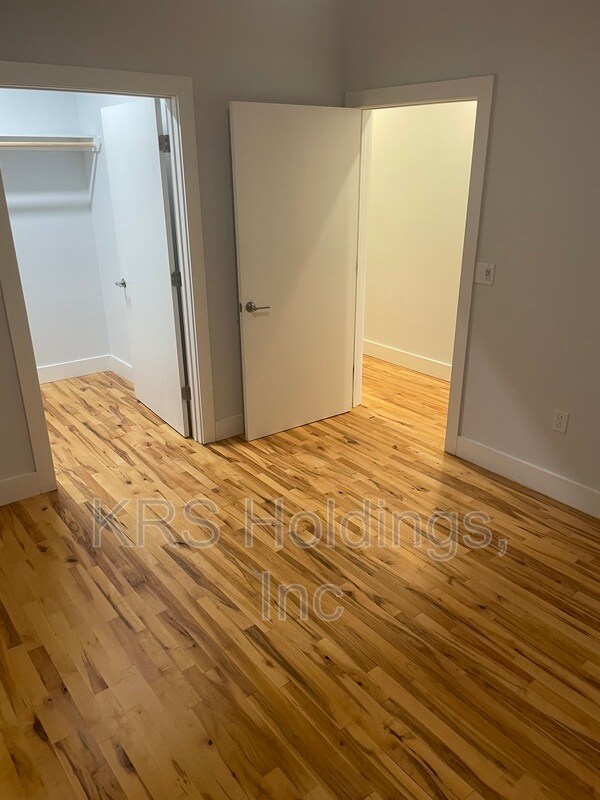 Building Photo - 805 W Cary St