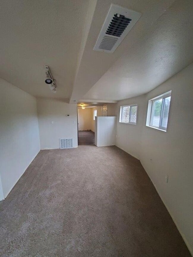 Foto del edificio - 3823 Duplex