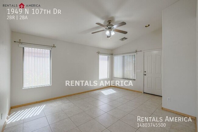 Building Photo - Lovely Crystal Gardens Lakefront 2 Bed, 2 ...
