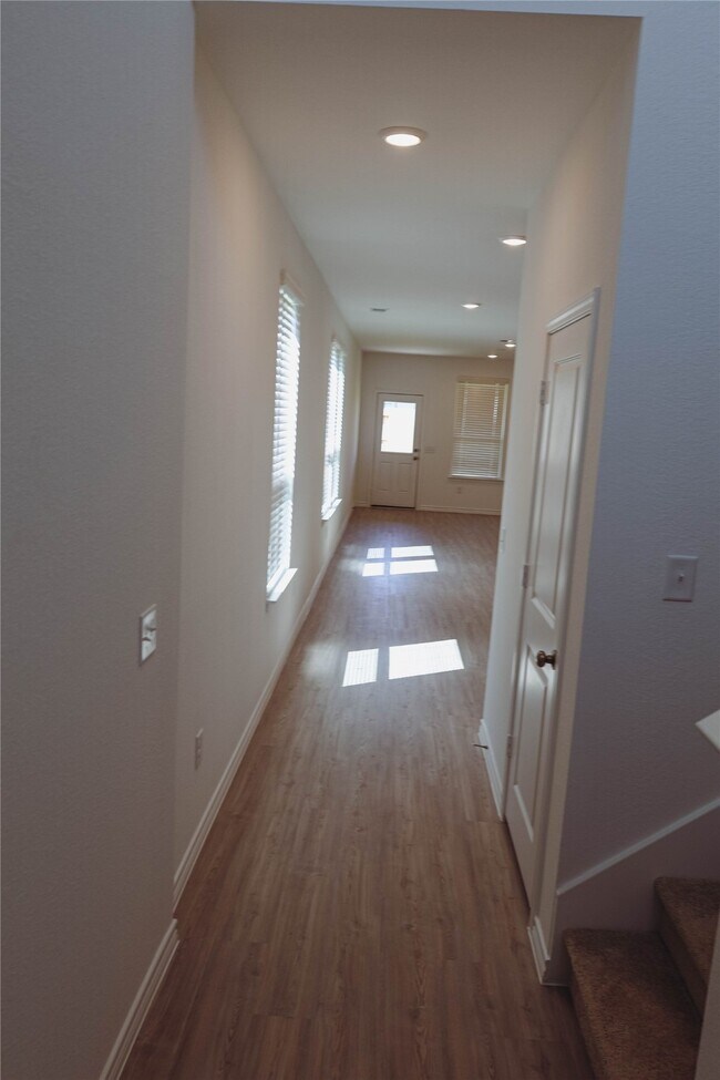Foto del edificio - 15161 Canyon Rapids Rd