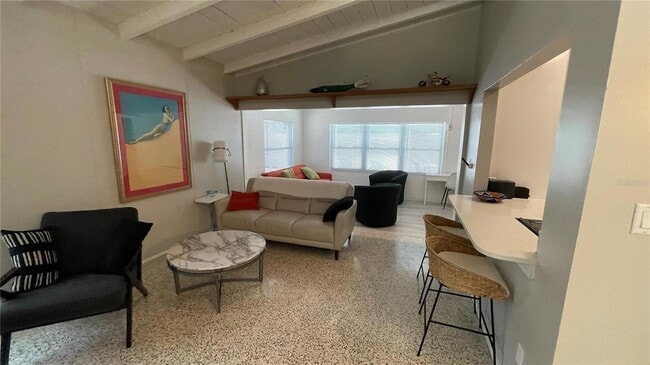 Foto del edificio - 2832 Bay St