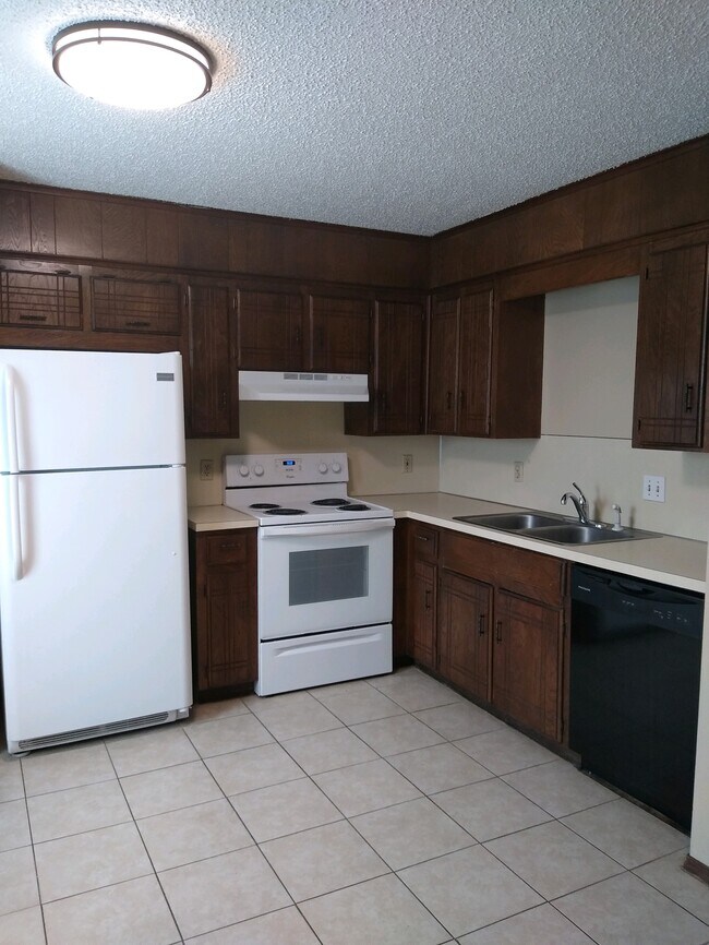 Foto del edificio - 644 Earthside Dr