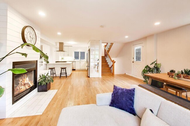 Foto del edificio - 2810 N Wolcott Ave