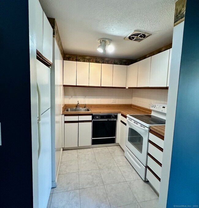 Foto del edificio - 264 Burgundy Hill Ln