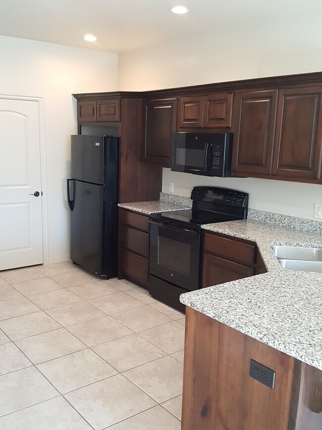 Foto del edificio - 3 Bedroom Townhome in Prime Washington Com...