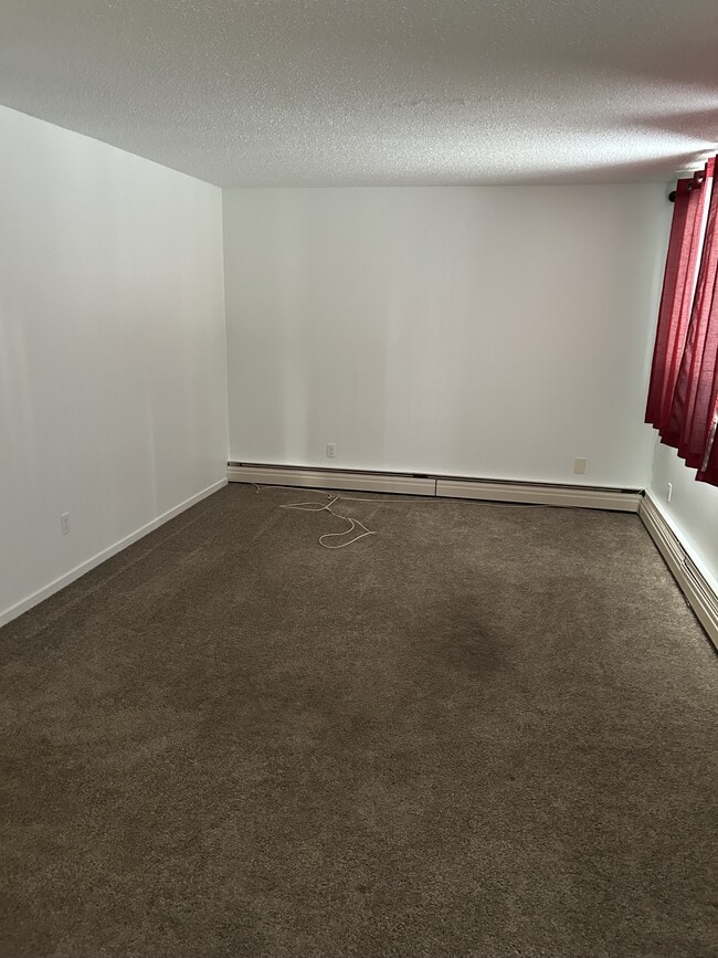 Photo du bâtiment - 3607 118 Ave NW