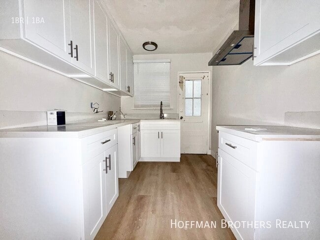 Building Photo - 4147 S Bronson Ave