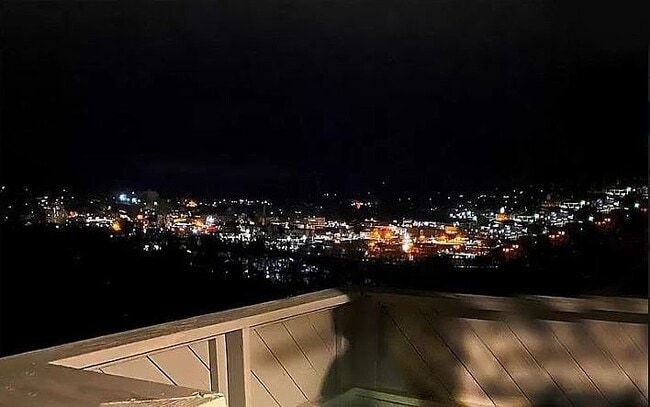 Building Photo - 8 Spring St