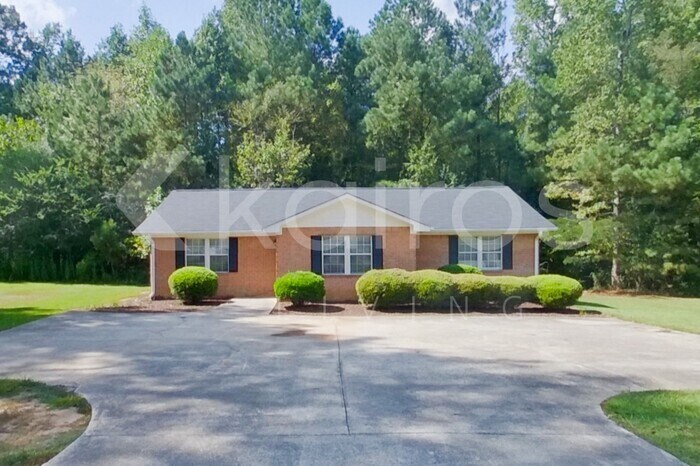 Primary Photo - 401 Beaver Pointe Dr