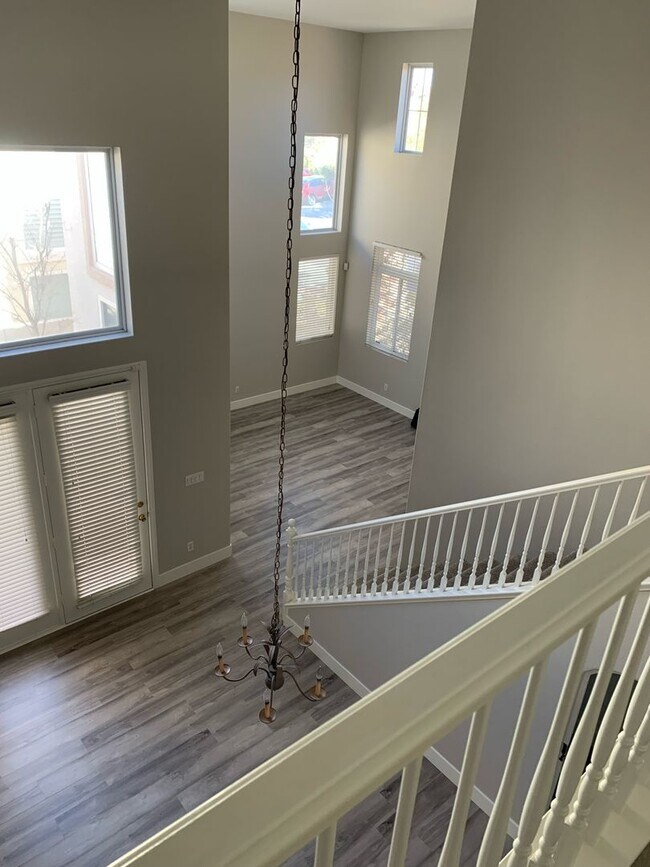 Foto del edificio - Beautiful Remodeled 2 Story Home in Seven ...