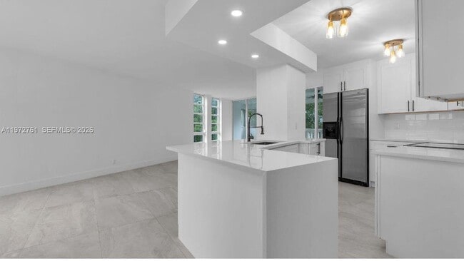 Building Photo - 6911 Environ Blvd