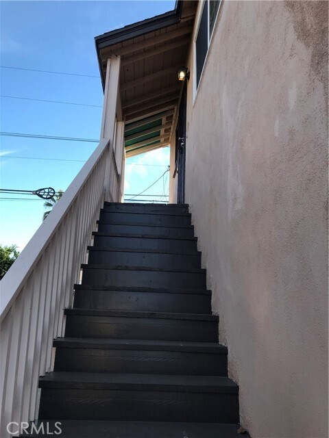Building Photo - 138 Dewey Ave
